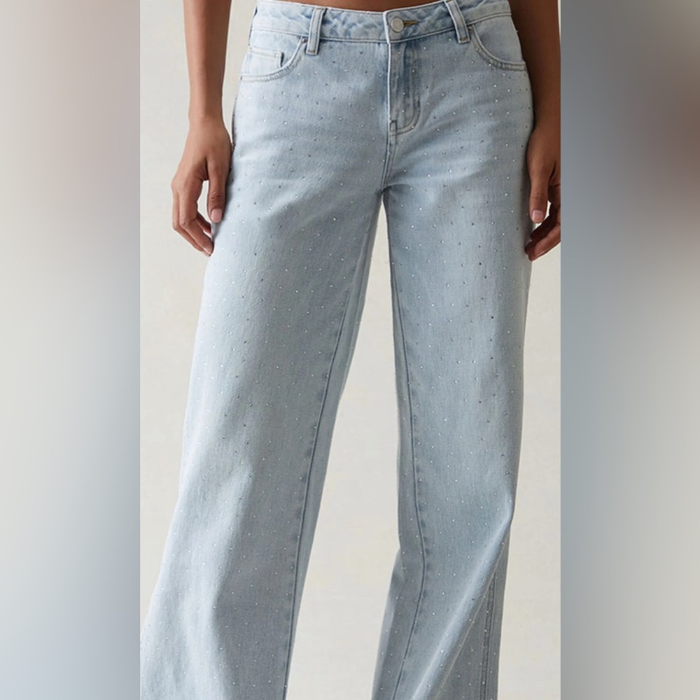 Pacsun Rhinestone light wash, low rise jeans size 24